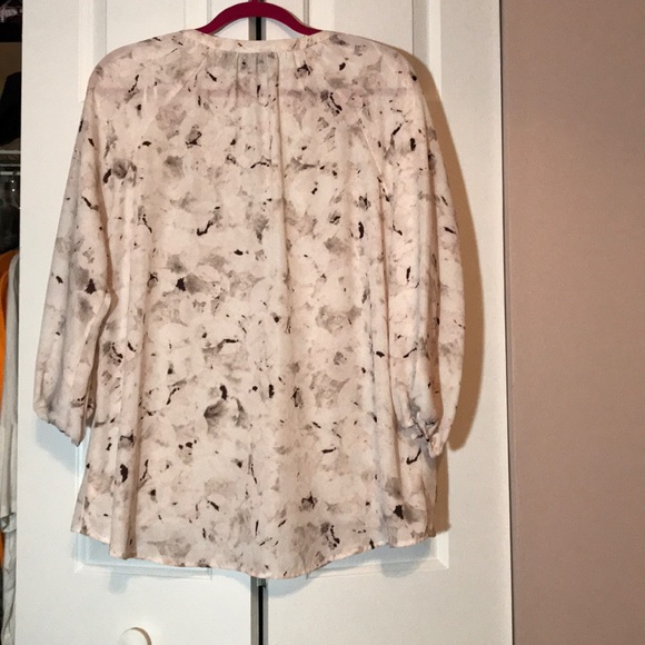 Patterned Blouse - Picture 2 of 2